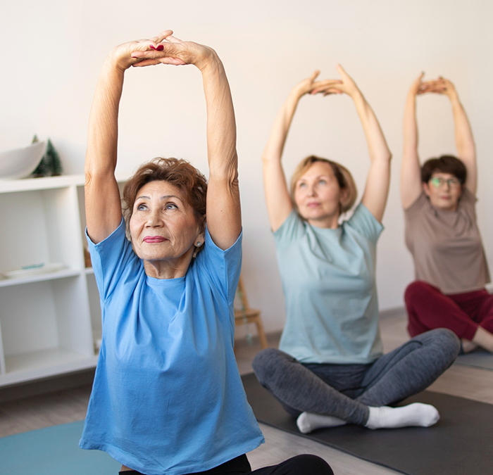 Yoga für Senioren – sichere und sanfte Übungen für ältere Menschen